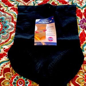 Black slimming panty